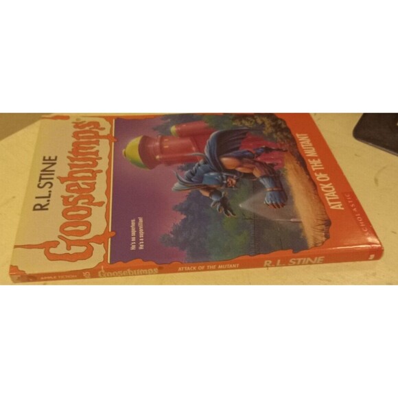 R.L. Stine's Goosebumps Book #25 Attack Of The Mutant Preowned - Picture 3 of 7
